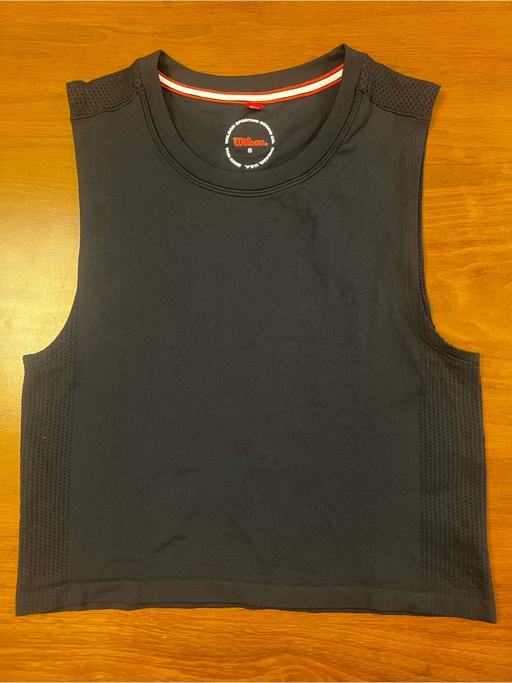 Wilson Women's Seamless Sleeveless Crop Top - Size S (Excellent Condition)